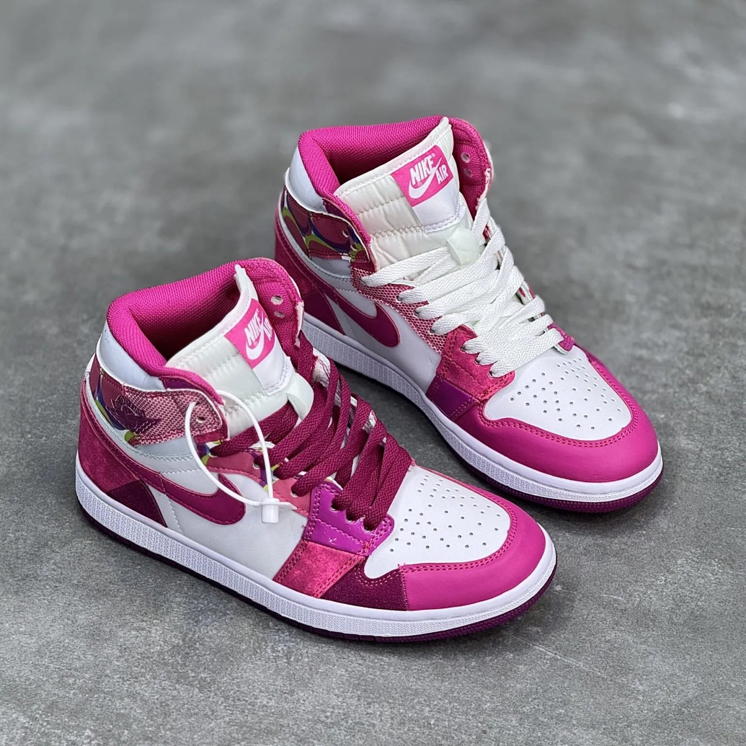 کفش نایک ایر جردن وان ساقدار صورتی شاد Nike Air Jordan 1 High Happy Pink - تصویر 3