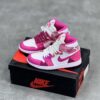 کفش نایک ایر جردن وان ساقدار صورتی شاد Nike Air Jordan 1 High Happy Pink کفش نایک ایر جردن وان ساقدار صورتی شاد Nike Air Jordan 1 High Happy Pink