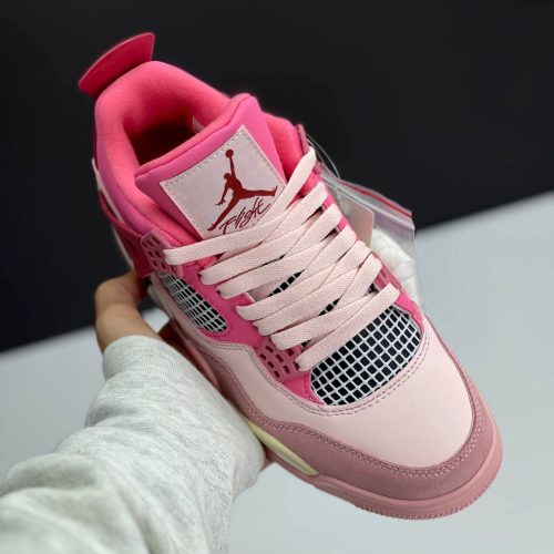 کفش نایک ایر جردن ۴ رترو صورتی  Nike Air Jordan 4 Retro Pink