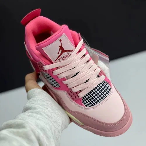 کفش نایک ایر جردن ۴ رترو صورتی Nike Air Jordan 4 Retro Pink کفش نایک ایر جردن ۴ رترو صورتی Nike Air Jordan 4 Retro Pink - تصویر 4