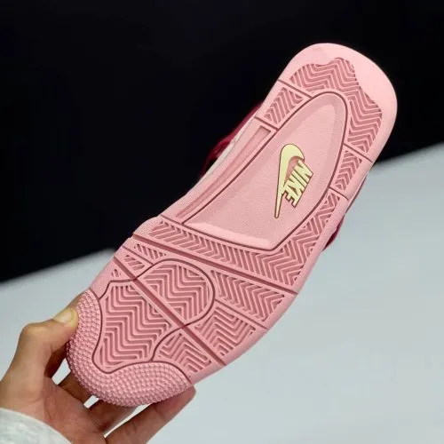 کفش نایک ایر جردن ۴ رترو صورتی Nike Air Jordan 4 Retro Pink کفش نایک ایر جردن ۴ رترو صورتی Nike Air Jordan 4 Retro Pink - تصویر 3