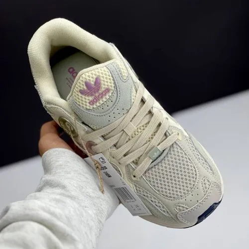 کفش آدیداس آستیر کرم Adidas Astir Cream - تصویر 4