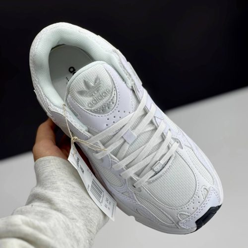 کفش آدیداس آستیر سفید Adidas Astir White