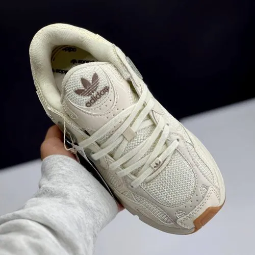 کفش آدیداس آستیر کرم Adidas Astir Cream - تصویر 4
