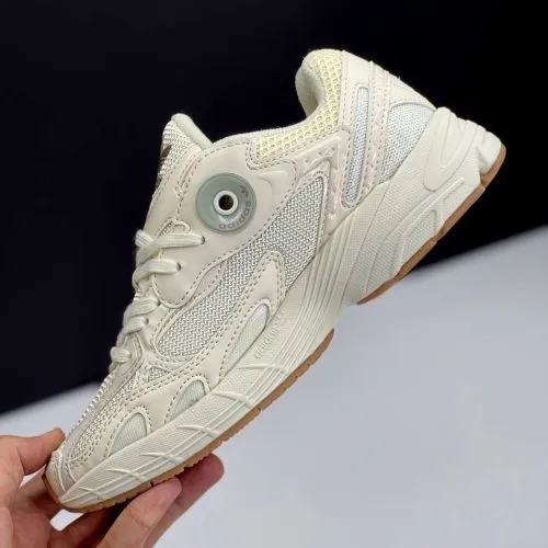 کفش آدیداس آستیر کرم Adidas Astir Cream - تصویر 2