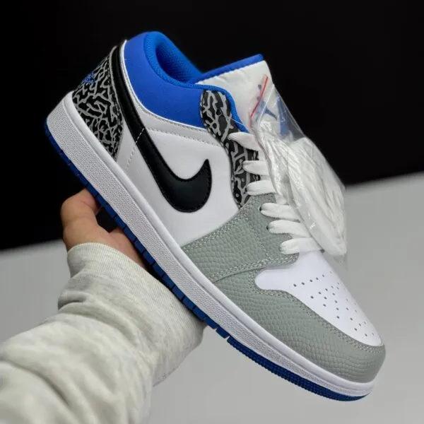 کفش نایک ایر جردن وان لو ترو بلو 1 Nike Air Jordan 1 Low True Blue کفش نایک ایر جردن وان لو ترو بلو 1 Nike Air Jordan 1 Low True Blue
