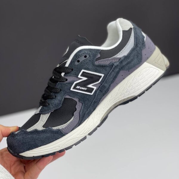 کفش نیوبالانس ۲۰۰۲R مشکی  New Balance 2002R Black