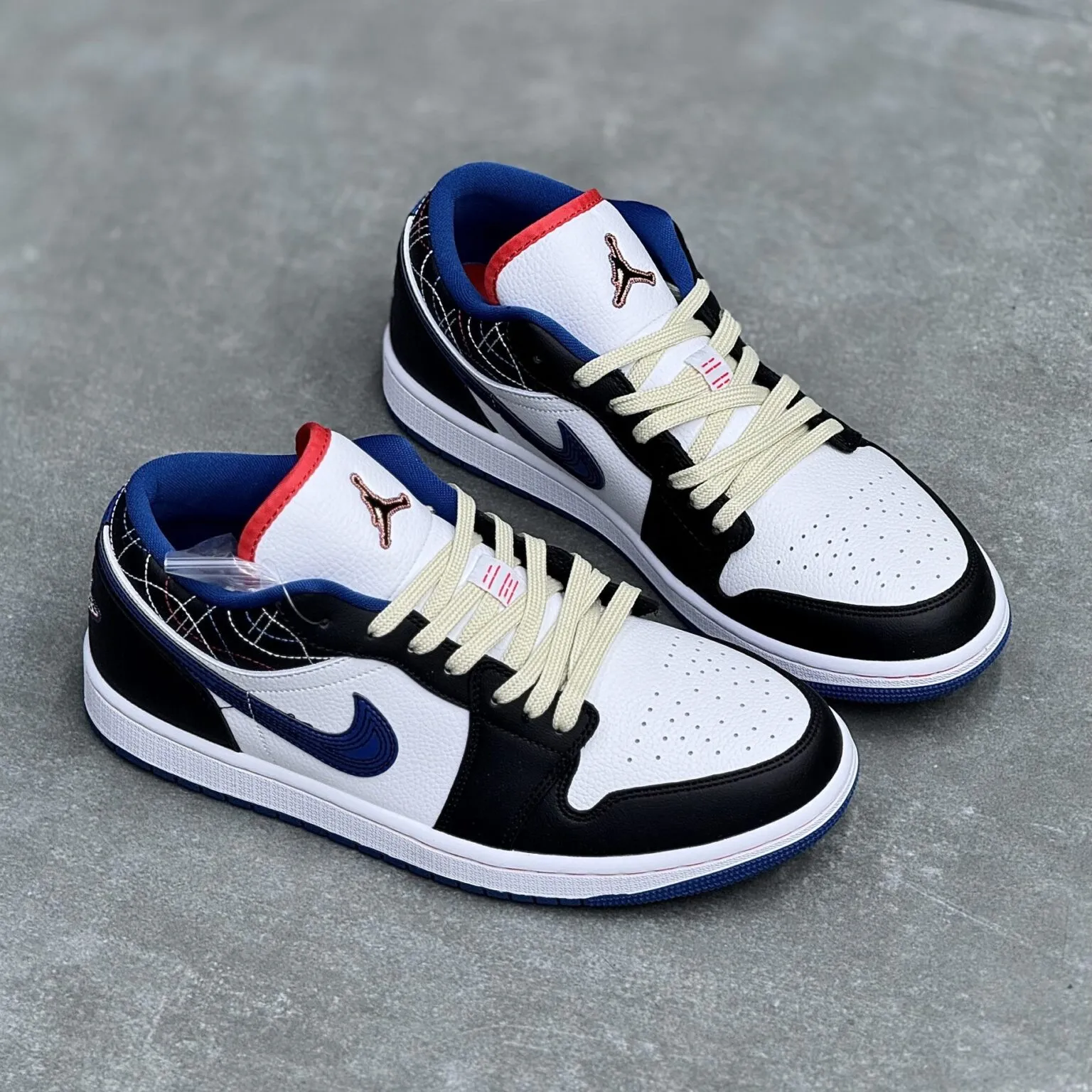 کفش نایک ایر جردن وان لو اسپایدر Nike Air Jordan 1 Low Spider کفش نایک ایر جردن وان لو اسپایدر Nike Air Jordan 1 Low Spider - تصویر 3