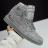 کفش نایک ایر جردن وان ساقدار کاز طوسی  Nike Air Jordan 1 High KAWS Grey