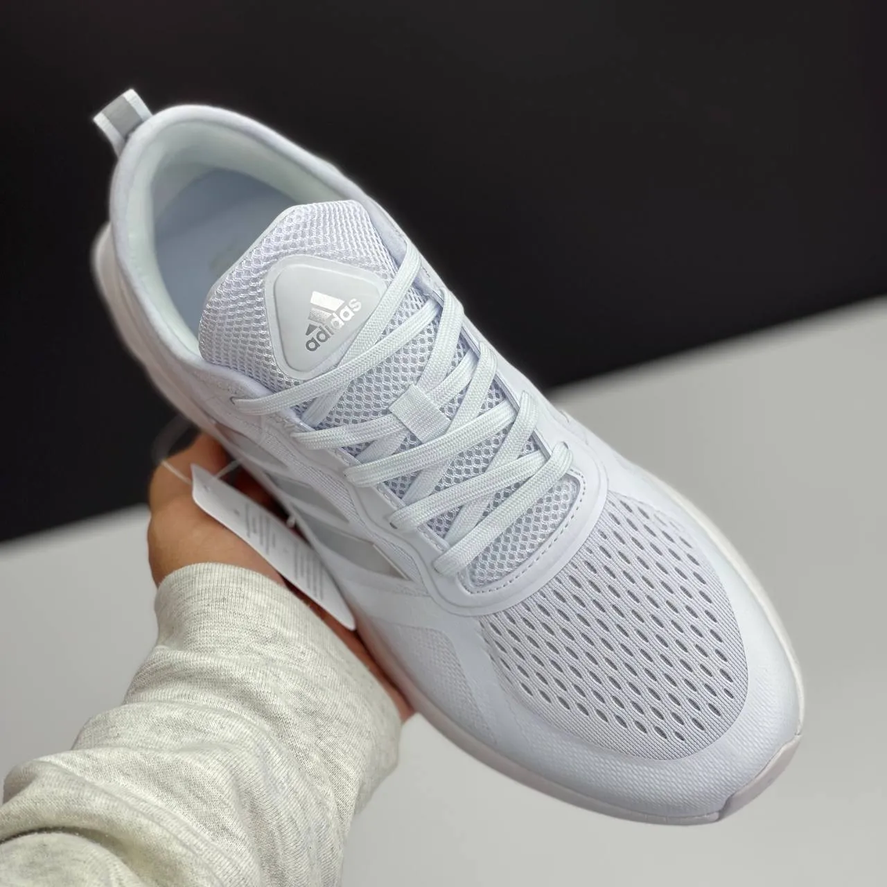 آدیداس کلودفوم سفید نقرهای Adidas Cloudfoam White Silver آدیداس کلودفوم سفید نقرهای Adidas Cloudfoam White Silver - تصویر 4