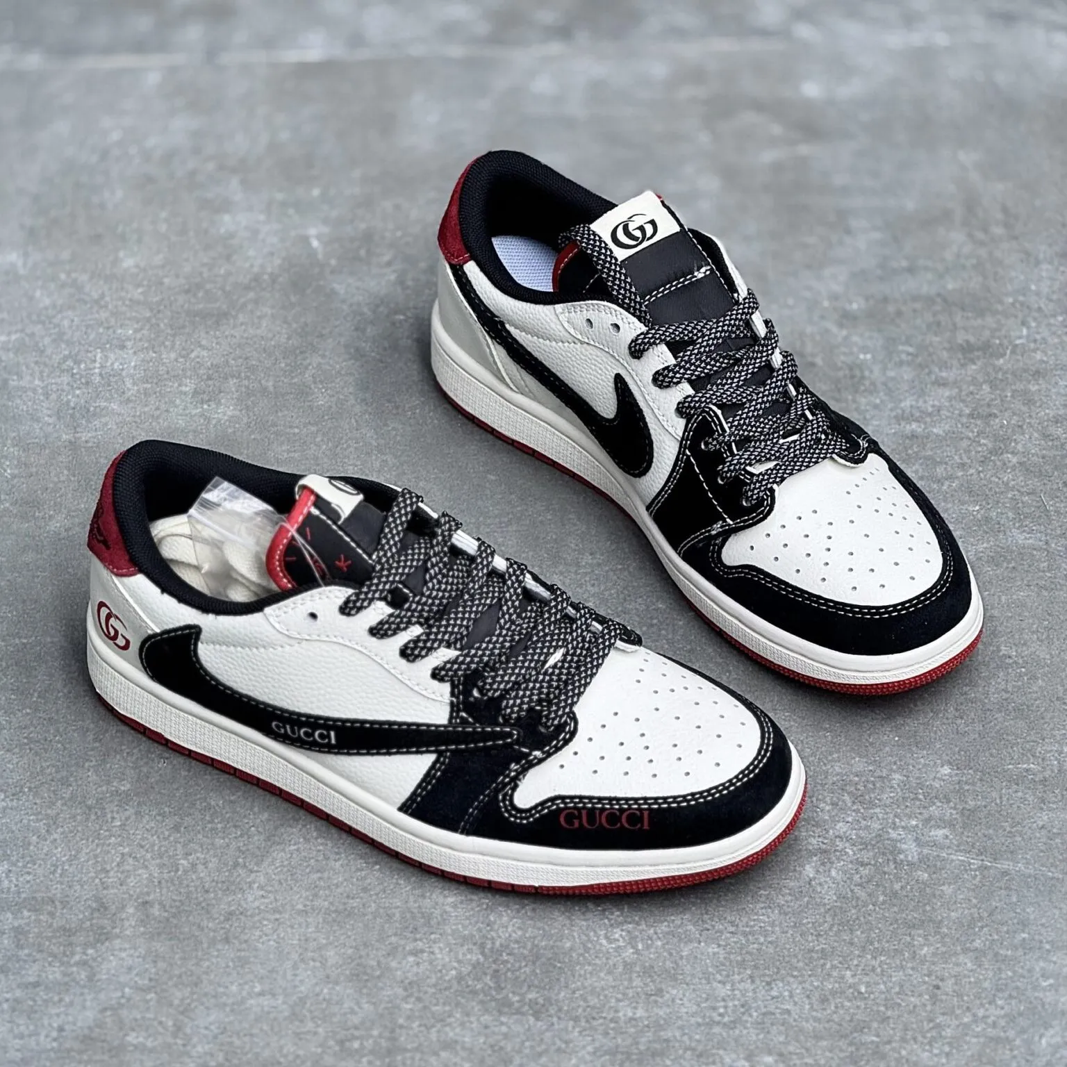 کفش نایک ایر جردن وان لو تراویس اسکات گوچی Nike Air Jordan 1 Low Travis Scott Gucci - تصویر 3