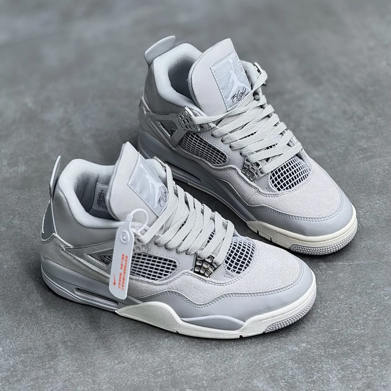 کفش نایک ایر جردن 4 رترو طوسی نقره ای Nike Air Jordan 4 Retro Grey Silver کفش نایک ایر جردن 4 رترو طوسی نقره ای Nike Air Jordan 4 Retro Grey Silver - تصویر 2