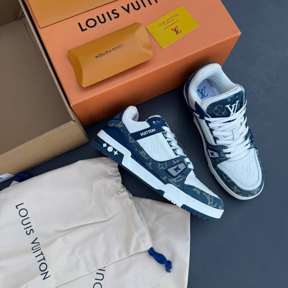 کفش لویی ویتون ترینر سوپر مستر سفید آبی Louis Vuitton Trainer Super Master White Blue کفش لویی ویتون ترینر سوپر مستر سفید آبی Louis Vuitton Trainer Super Master White Blue - تصویر 3