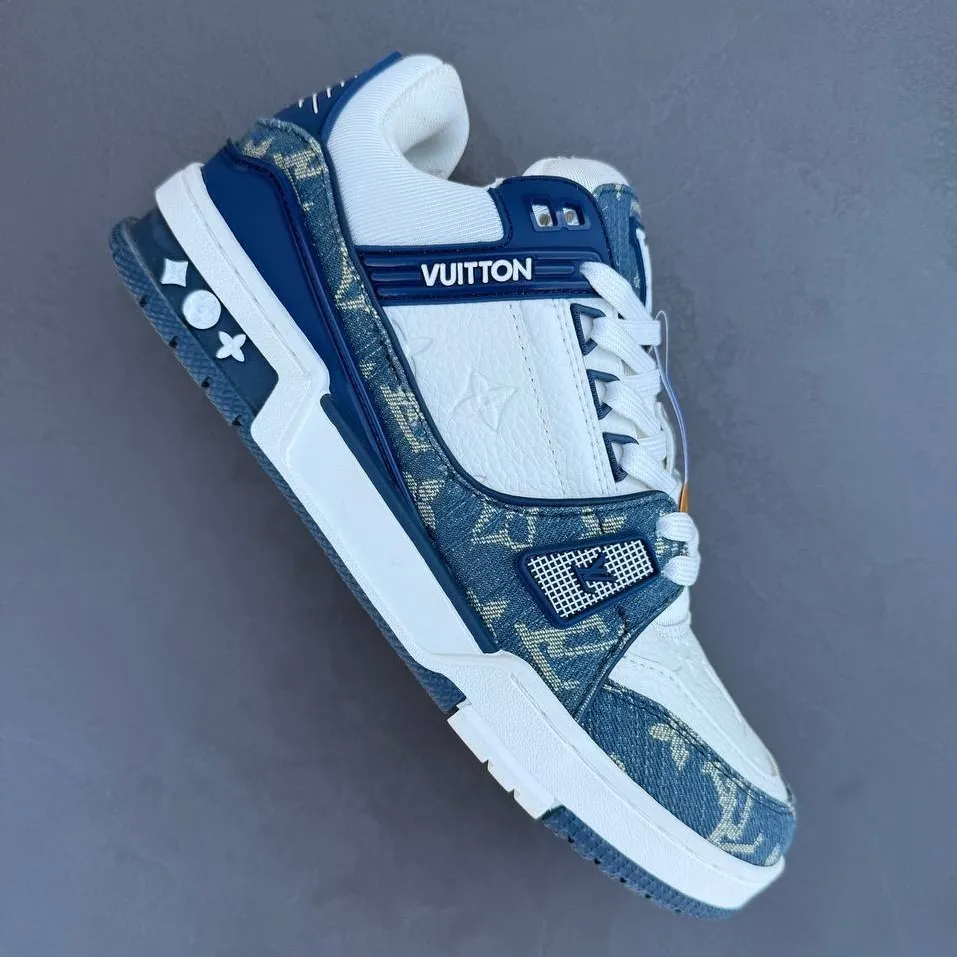کفش لویی ویتون ترینر سوپر مستر سفید آبی Louis Vuitton Trainer Super Master White Blue کفش لویی ویتون ترینر سوپر مستر سفید آبی Louis Vuitton Trainer Super Master White Blue - تصویر 4