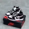کفش نایک ایر جردن وان ساقدار رترو سفید مشکی قرمز Nike Air Jordan 1 High Retro White Black Red کفش نایک ایر جردن وان ساقدار رترو سفید مشکی قرمز Nike Air Jordan 1 High Retro White Black Red