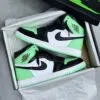 کفش نایک ایر جردن وان ساقدار مشکی سبز Nike Air Jordan 1 High Black Green کفش نایک ایر جردن وان ساقدار مشکی سبز Nike Air Jordan 1 High Black Green - تصویر 2