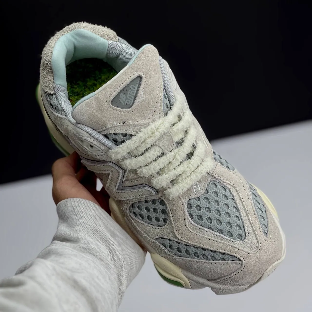 کتونی نیوبالانس ۹۰۶۰ طوسی سبز New Balance 9060 Grey Green - تصویر 4