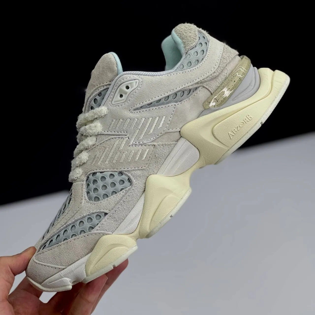 کتونی نیوبالانس ۹۰۶۰ طوسی سبز New Balance 9060 Grey Green - تصویر 2