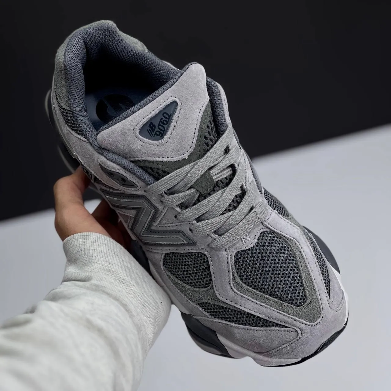 کتونی نیوبالانس ۹۰۶۰ طوسی New Balance 9060 Gray - تصویر 3