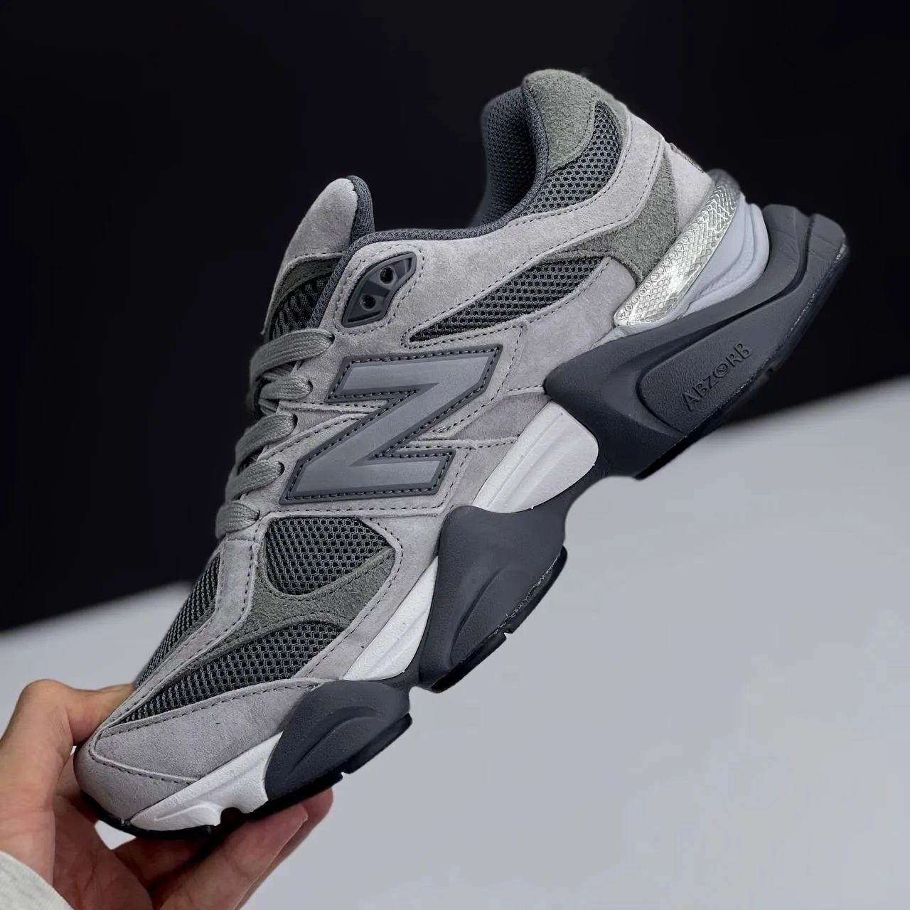 کتونی نیوبالانس ۹۰۶۰ طوسی New Balance 9060 Gray - تصویر 2