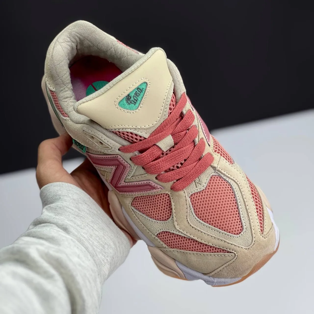 کتونی نیوبالانس ۹۰۶۰ صورتی New Balance 9060 Pink - تصویر 4