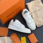 کفش لویی ویتون ترینر سوپر مستر تمام سفید Louis Vuitton Trainer Super Master Triple White