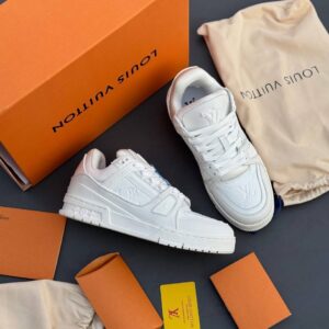 کفش لویی ویتون ترینر سوپر مستر تمام سفید Louis Vuitton Trainer Super Master Triple White کفش لویی ویتون ترینر سوپر مستر تمام سفید Louis Vuitton Trainer Super Master Triple White