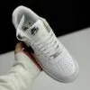 نایک ایر فورس وان سفید مشکی Nike Air Force 1 White Black نایک ایر فورس وان سفید مشکی Nike Air Force 1 White Black - تصویر 3