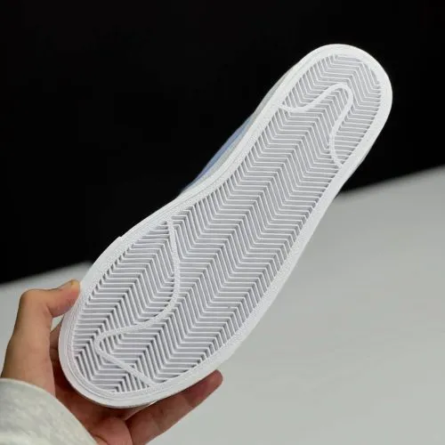 کفش نایک بلیزر لو سفید آبی Nike Blazer Low White Blue کفش نایک بلیزر لو سفید آبی Nike Blazer Low White Blue - تصویر 3