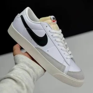 کفش نایک بلیزر لو سفید مشکی Nike Blazer Low White Black کفش نایک بلیزر لو سفید مشکی Nike Blazer Low White Black