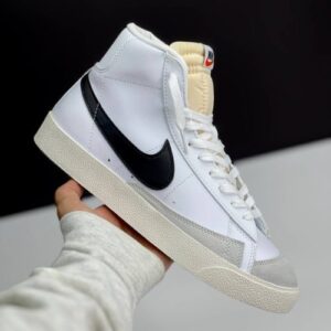 کفش نایک بلیزر ساقدار سفید مشکی Nike Blazer Mid White Black کفش نایک بلیزر ساقدار سفید مشکی Nike Blazer Mid White Black