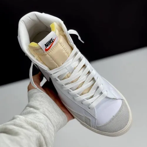 کفش نایک بلیزر ساقدار سفید مشکی Nike Blazer Mid White Black کفش نایک بلیزر ساقدار سفید مشکی Nike Blazer Mid White Black - تصویر 4