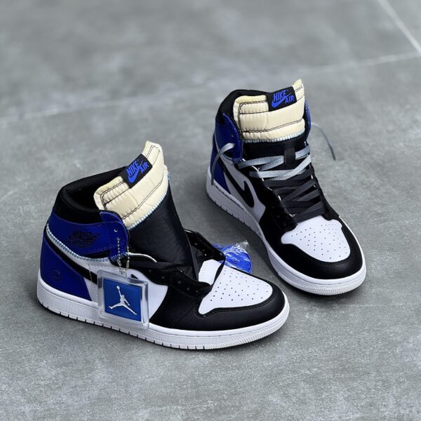 کفش نایک ایر جردن وان ساقدار اسپرینگ Nike Air Jordan 1 High Spring کفش نایک ایر جردن وان ساقدار اسپرینگ Nike Air Jordan 1 High Spring