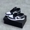 کفش نایک ایر جردن وان لو سفید سرمه ای Nike Air Jordan 1 Low White Navy