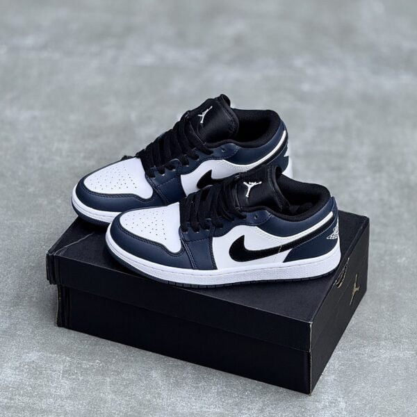 کفش نایک ایر جردن وان لو سفید سرمه ای Nike Air Jordan 1 Low White Navy کفش نایک ایر جردن وان لو سفید سرمه ای Nike Air Jordan 1 Low White Navy