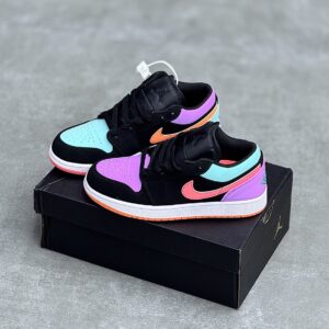 کفش نایک ایر جردن وان لو لنگه به لنگه Nike Air Jordan 1 Low Mismatch