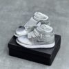 کفش نایک ایر جردن وان ساقدار نقره‌ای براق Nike Air Jordan 1 High Metallic Silver