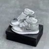 کفش نایک ایر جردن وان ساقدار نقرهای براق Nike Air Jordan 1 High Metallic Silver کفش نایک ایر جردن وان ساقدار نقرهای براق Nike Air Jordan 1 High Metallic Silver
