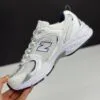 نیو بالانس 530 سفید سورمهای New Balance 530 White Navy نیو بالانس 530 سفید سورمهای New Balance 530 White Navy - تصویر 2
