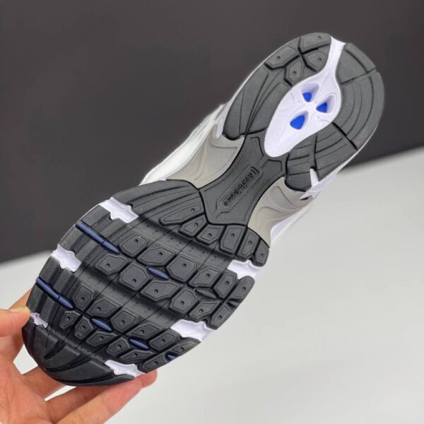 نیو بالانس 530 سفید سورمه‌ای  New Balance 530 White Navy