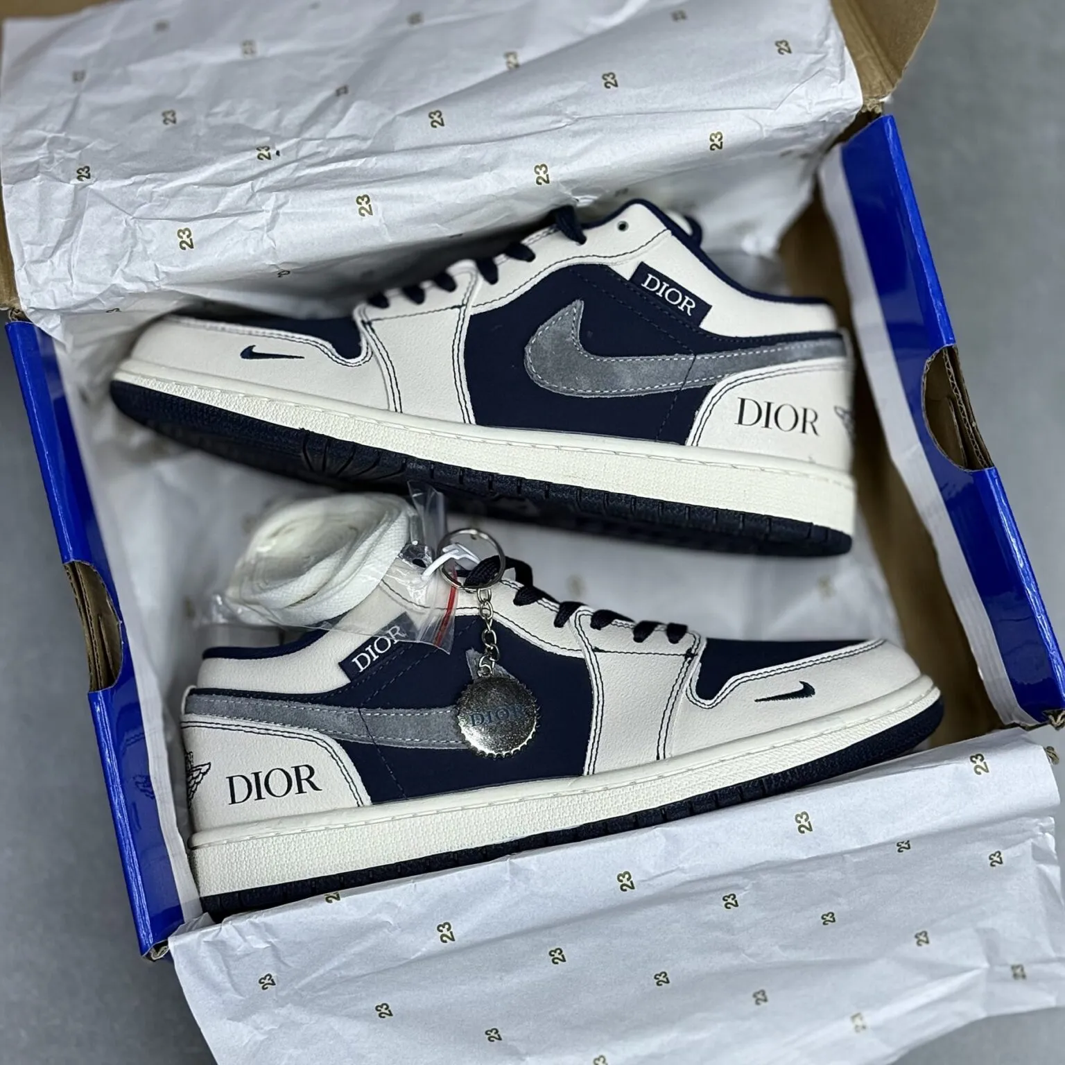 کفش نایک ایر جردن وان لو دیور Nike Air Jordan 1 Low Dior - تصویر 2