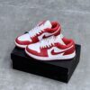 کفش نایک جردن وان سفید قرمز Nike Air Jordan 1 White Red کفش نایک جردن وان سفید قرمز Nike Air Jordan 1 White Red