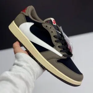 کفش نایک ایر جردن ۱ لو تراویس اسکات دارک موکا Nike Air Jordan 1 Low Travis Scott Dark Mocha کفش نایک ایر جردن ۱ لو تراویس اسکات دارک موکا Nike Air Jordan 1 Low Travis Scott Dark Mocha