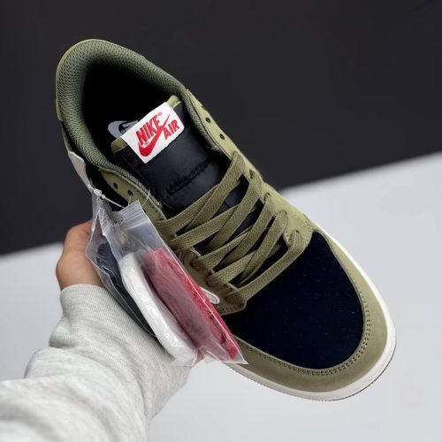 کفش نایک ایر جردن وان لو تراویس اسکات بلک الیو  Nike Air Jordan 1 Low Travis Scott Black Olive