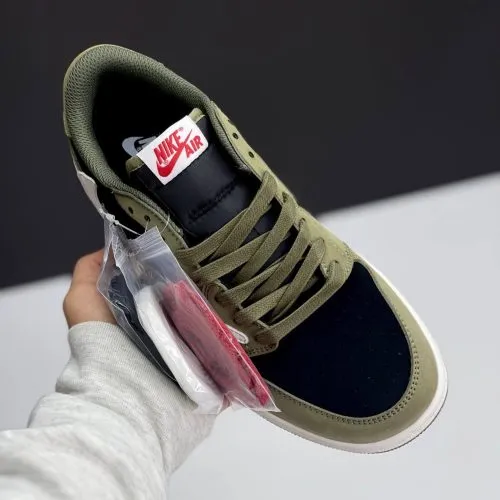 کفش نایک ایر جردن وان لو تراویس اسکات بلک الیو Nike Air Jordan 1 Low Travis Scott Black Olive - تصویر 4