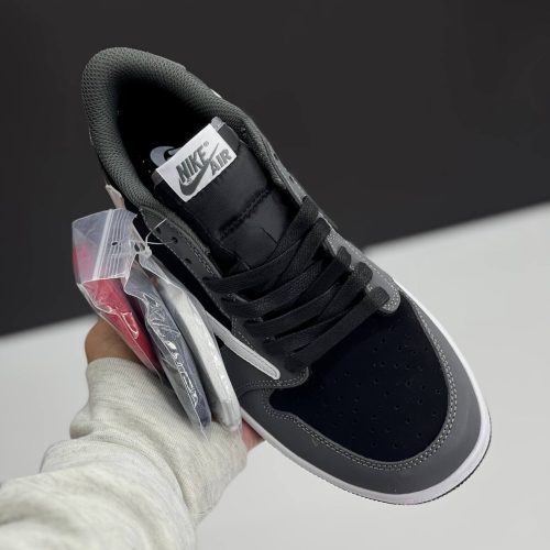 کفش نایک ایر جردن وان لو تراویس اسکات مشکی طوسی چرمی  Nike Air Jordan 1 Low Travis Scott Black Grey Leather