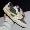 کفش نایک ایر جردن ۱ لو تراویس اسکات ریورس موکا Nike Air Jordan 1 Low Travis Scott Reverse Mocha