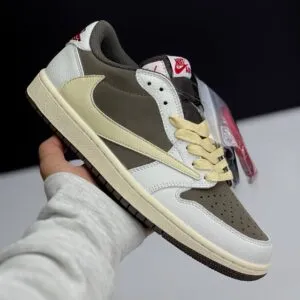 کفش نایک ایر جردن ۱ لو تراویس اسکات ریورس موکا Nike Air Jordan 1 Low Travis Scott Reverse Mocha