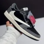 کفش نایک ایر جردن وان لو تراویس اسکات مشکی طوسی سوئد  Nike Air Jordan 1 Low Travis Scott Black Grey Suede