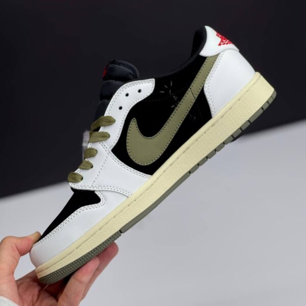 کفش نایک ایر جردن ۱ لو تراویس اسکات الیو  Nike Air Jordan 1 Low Travis Scott Olive